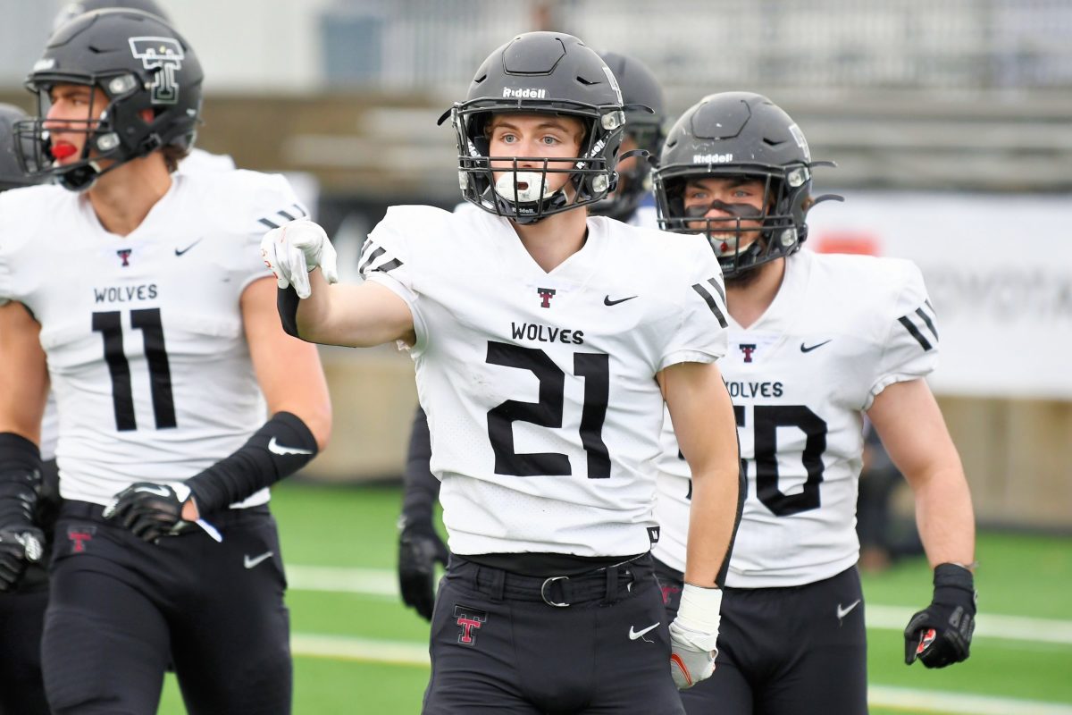Tualatin.West-Linn.6A-football-semifinal.Leon-Neuschwander.37